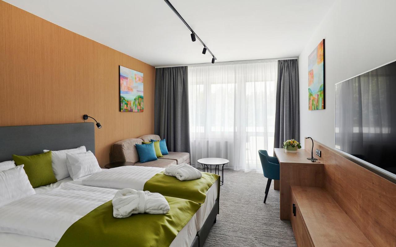Hotel Otp บาลาตอนเซเมช ภายนอก รูปภาพ