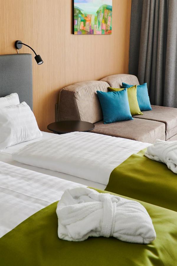 Hotel Otp บาลาตอนเซเมช ภายนอก รูปภาพ