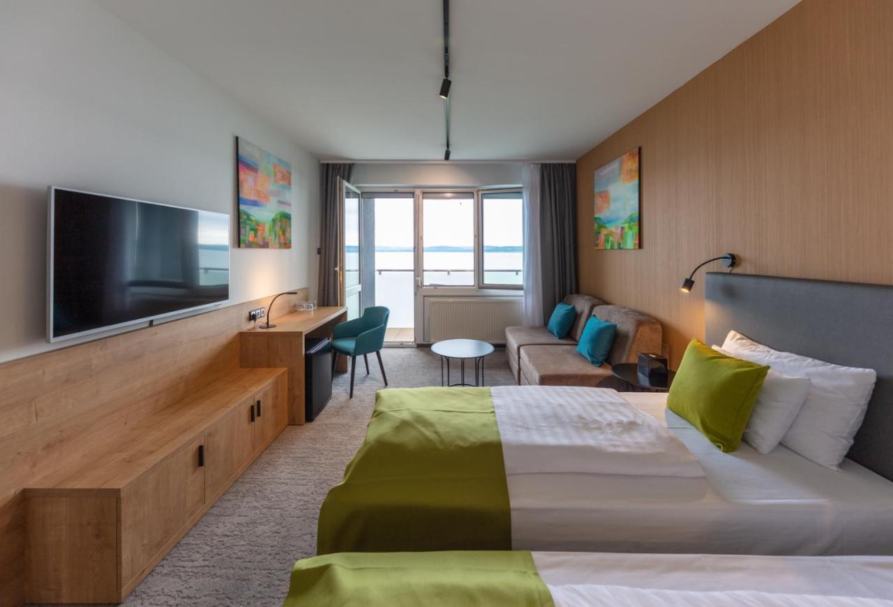 Hotel Otp บาลาตอนเซเมช ภายนอก รูปภาพ