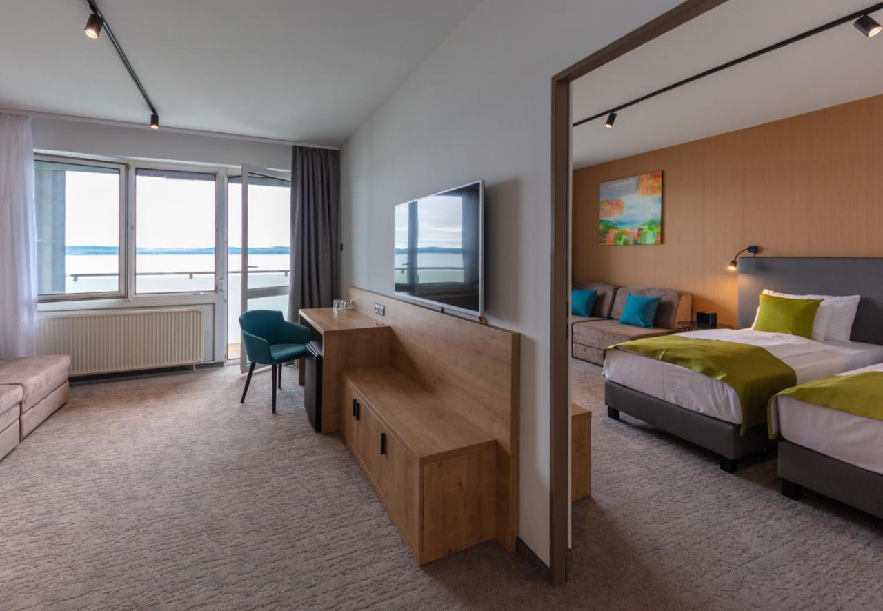 Hotel Otp บาลาตอนเซเมช ภายนอก รูปภาพ